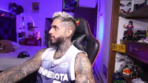 logan_hugh8 online show from 03-27-26, 11:32