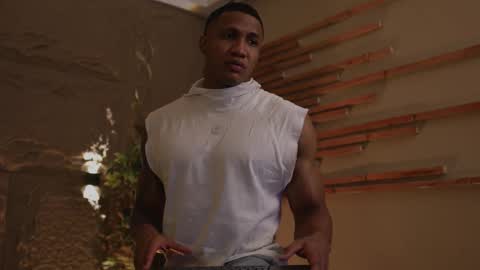 logan_varela online show from 10-04-25, 02:31