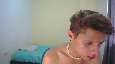 Snapshot of loganevans8 chatting on 01-09-25, 07:18 Logan online show from 01-09-25, 07:18