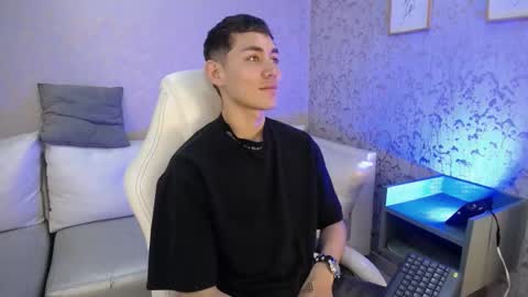 Loganfoster  online show from 12-14-25, 10:03