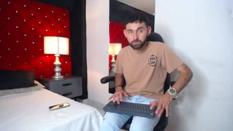 Snapshot of loganfoxx_ chatting on 06-30-26, 09:05 loganfoxx_ online show from 06-30-26, 09:05