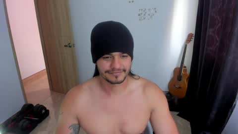Snapshot of loganhot22 chatting on 04-28-26, 05:29 Logan online show from 04-28-26, 05:29
