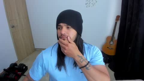 Snapshot of loganhot22 chatting on 05-04-26, 01:18 Logan online show from 05-04-26, 01:18