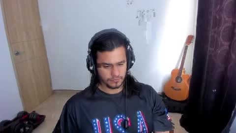 Snapshot of loganhot22 chatting on 05-11-26, 04:37 Logan online show from 05-11-26, 04:37
