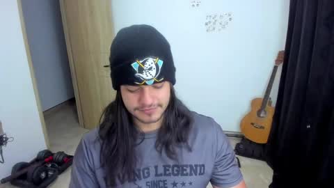 Snapshot of loganhot22 chatting on 05-14-26, 08:43 Logan online show from 05-14-26, 08:43
