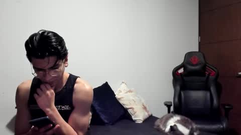 Snapshot of logannick chatting on 11-13-25, 08:35 Logan online show from 11-13-25, 08:35