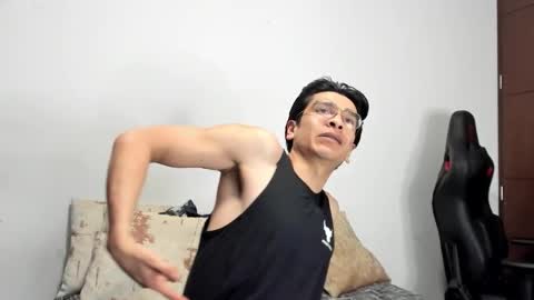 Snapshot of logannick chatting on 11-26-25, 08:37 Logan online show from 11-26-25, 08:37