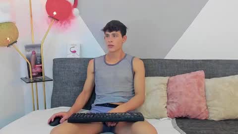 loganoficialx online show from 12-21-24, 07:56