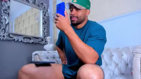 Snapshot of logansimmons chatting on 10-18-25, 03:20 U can call me Logan online show from 10-18-25, 03:20