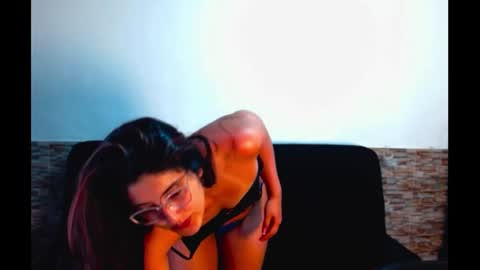 Snapshot of lois_fer chatting on 06-12-26, 12:20 Lois online show from 06-12-26, 12:20
