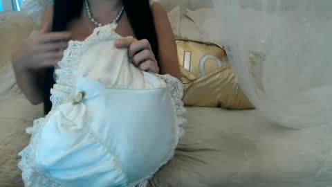 Lilu online show from 07-05-26, 06:09