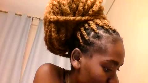 lola_allure online show from 05-20-26, 11:16