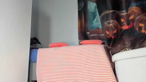 lola_belgium online show from 10-13-25, 06:13