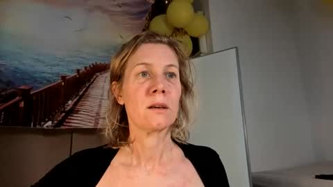 Snapshot of lola_belgium chatting on 05-11-26, 02:45 lola_belgium online show from 05-11-26, 02:45