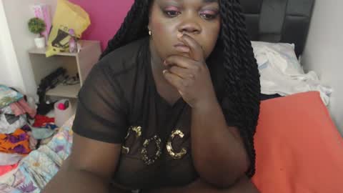 lola_honney online show from 01-17-25, 02:08