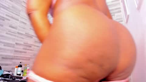 Lola online show from 02-21-25, 02:27