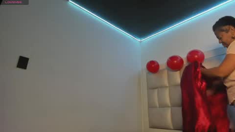 lola_js online show from 05-09-26, 11:59