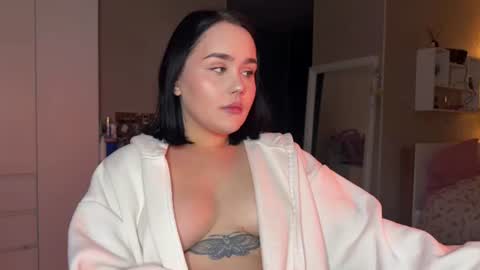 lola_razee online show from 06-27-26, 09:20