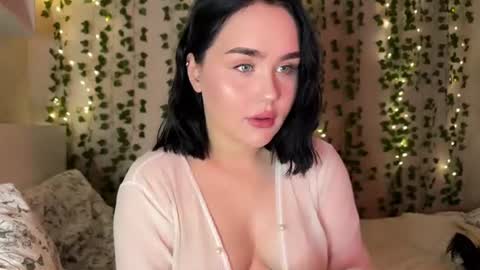 lola_razee online show from 07-18-26, 10:24