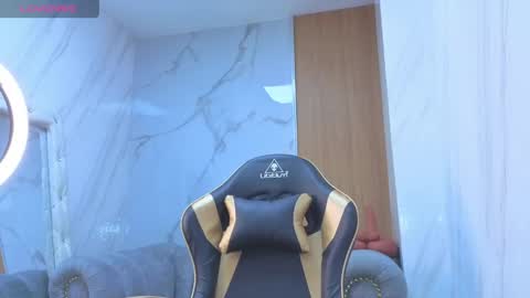 Lola online show from 05-27-26, 02:30