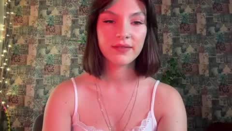 Snapshot of lola_sweetshine chatting on 07-24-26, 02:26 lola_sweetshine online show from 07-24-26, 02:26