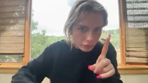 Snapshot of lolaa555 chatting on 06-07-26, 08:56 lolaa555 online show from 06-07-26, 08:56