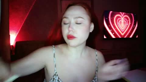 LolaaMint  online show from 05-10-26, 03:06