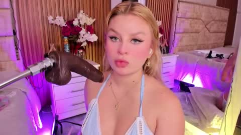 Lola Angel online show from 02-28-26, 08:21