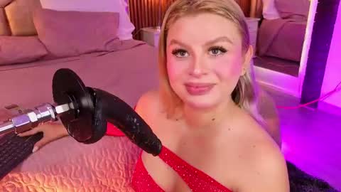 Lola Angel online show from 06-15-26, 09:06