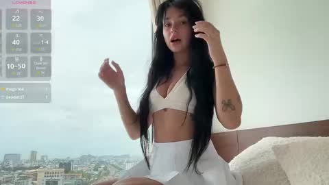 Snapshot of lolaap0pp chatting on 05-17-26, 04:21 Lola online show from 05-17-26, 04:21