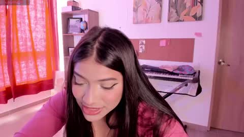 lolaasmith_21 online show from 10-04-25, 08:51