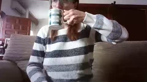 LOLA HUESO y ERIC online show from 02-25-25, 09:20