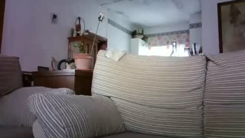 LOLA HUESO y ERIC online show from 11-17-25, 09:15