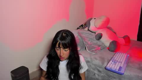 Lola online show from 03-06-26, 08:55