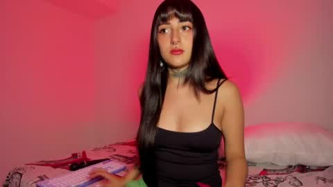 Snapshot of lolaleah_ chatting on 06-13-26, 04:54 Lola online show from 06-13-26, 04:54