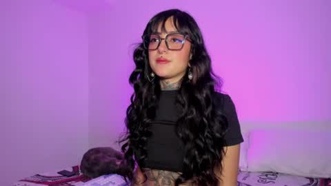 Lola online show from 06-17-26, 02:51