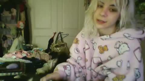 Snapshot of lolalixx6969 chatting on 01-22-25, 06:52 Lola Lixx online show from 01-22-25, 06:52