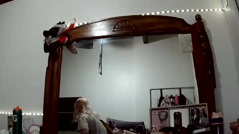 Lola Lixx online show from 02-25-26, 03:38