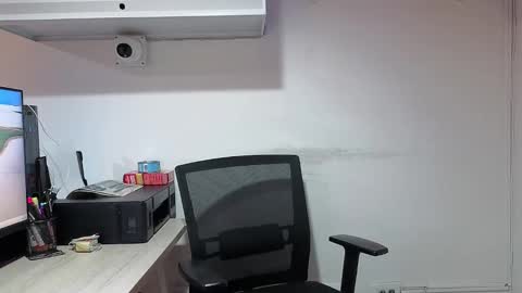 lolalola_12 online show from 01-09-26, 11:39