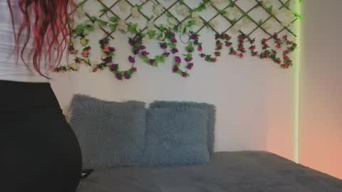  Lola  online show from 01-10-26, 11:20