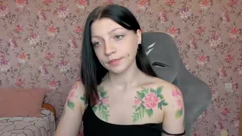 Lola Next stream January 6th at 0500am  30 minutes GMT online show from 04-25-26, 03:42