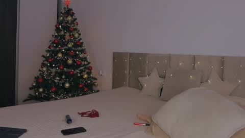 Snapshot of lolasplash chatting on 12-08-24, 03:00 Lola online show from 12-08-24, 03:00