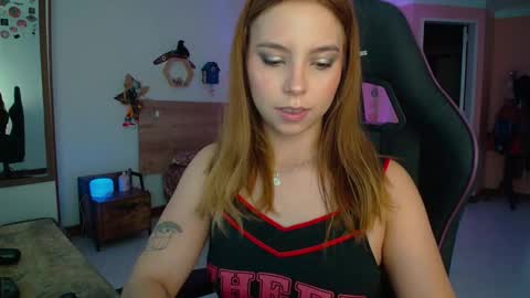 Lola doll online show from 10-31-25, 05:58