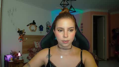 Lola doll online show from 01-05-26, 10:24