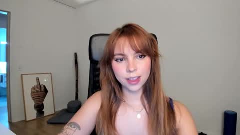 Lola doll online show from 03-26-26, 06:24