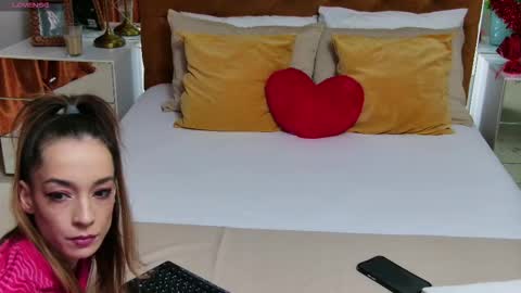 Lola online show from 02-14-26, 07:21