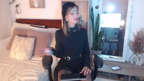 Dear tippers follow me on my new cb account lennarogers online show from 01-04-25, 01:10