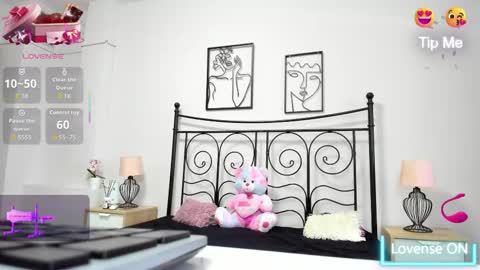 Lolla online show from 12-16-25, 06:18