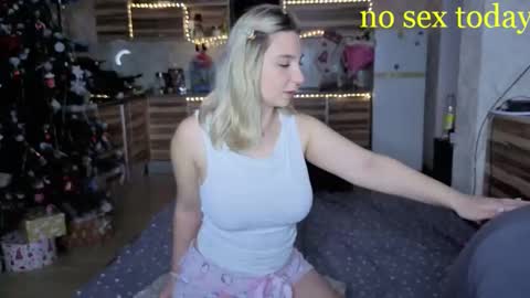 lollove24 online show from 12-05-25, 03:30