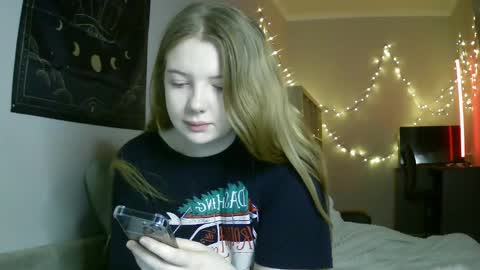 Lilly online show from 01-19-25, 03:32